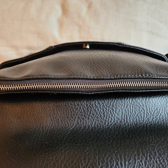 🇨🇦 Matt & Nat Black Vegan Leather Handbag/Clutch/Hobo – EUC - Picture 4 of 12